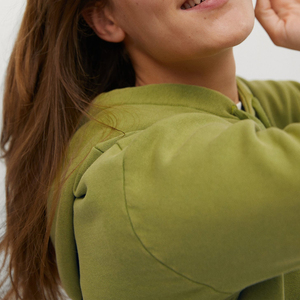 OEM Service New Style Green Long Sleeve Sports Style Crop <b>Top</b> for Women 100% Cotton Eco-Friendly Anti-Wrinkle Quick Dry <b>Winter</b> - Product Image 5