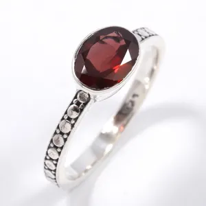 Bohemian doğal taş Garnet yüzük 6x8 MM Oval Faceted el yapımı mücevherat kadınlar için toptan mücevherat