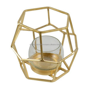 Bougeoir de conception de fleur de couleur argentée avec bougeoir de concepteur de finition plaqué dîner de villa d'intérieur et fêtes de mariage - Product Image 6