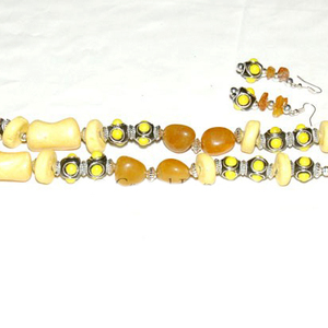 สร้อยคอหินอาเกตสีเหลืองแกะสลักคุณภาพดี งานศิลปะพื้นบ้านจากอินเดีย - Product Image 1