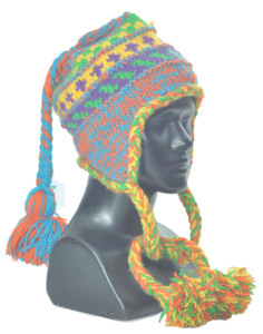 Sombreros con borlas y solapa en la oreja - Product Image 1