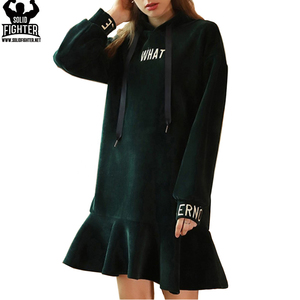 Offre Spéciale Lettre Brodé À Capuche Robes Femmes Épais Velours À Capuche Robes En Gros - Product Image 3