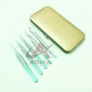 แหนบต่อขนตาคุณภาพสูง ขัดเงาแบบกระจก แหนบสแตนเลสอย่างดี ใช้ได้ยาวนาน - Product Image 1