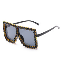 Trois HIPPOS 2021 nouvelles lunettes de soleil en diamant à la mode strass carrés monture lunettes de soleil belle couleur lunettes de soleil Uv400
