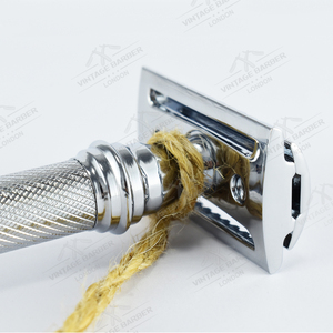 Maquinilla de afeitar de seguridad reutilizable de acero inoxidable con diseño clásico de doble filo de una sola hoja para hombres y mujeres - Product Image 6