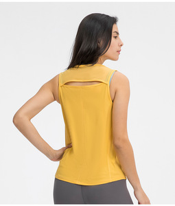 Débardeurs courts pour femmes, fabriqués sur mesure par l'usine du fabricant, idéaux pour le sport, la gym et le fitness. - Product Image 4