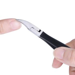 Cortadora de cutículas de acero inoxidable, cortadora de cutículas de color negro con pinza afilada - Product Image 1