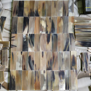Plaques de corne colorées de qualité supérieure, matériau de première qualité pour la fabrication de manches de couteaux, à prix avantageux - Product Image 2