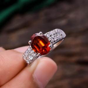 แหวนเงินแท้92.5 2.9กรัมสำหรับผู้หญิงแหวนพลอยพลอยโกเมนเหลี่ยมเพชรพลอยธรรมชาติรูปวงรี - Product Image 3