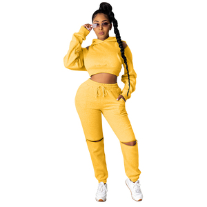 Haut court à capuche personnalisé pour femme – Sweat-shirts et pulls décontractés respirants pour femme – Crop tops à capuche - Product Image 1