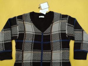 Lots de pulls en coton décontractés à manches longues et col en V pour femmes, de la marque Overrun Garments, en provenance du Bangladesh - Product Image 4