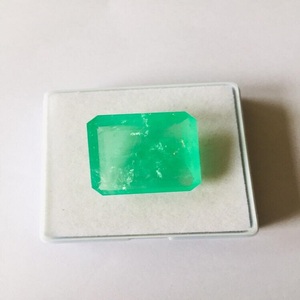 Piedra preciosa suelta Esmeralda natural color verde con certificado IGI - Product Image 1