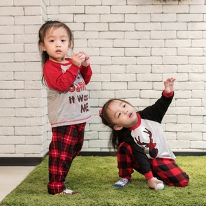 Ensemble pyjama familial 2 pièces pour femme et fille, haut à manches raglan en polaire à taille élastique brodée à carreaux noirs et rouges, pantalon de pyjama - Product Image 4