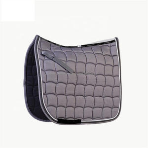 Calidad perfecta ecuestre diseño único aspecto elegante caballo de silla Pad fabricante en la India - Product Image 1