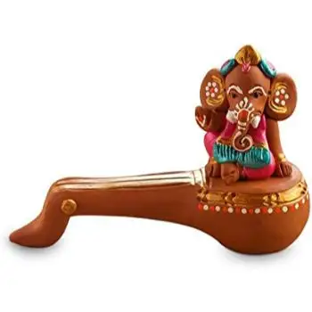 Indiase Traditionele En Moderne Kunst Hand Painted Clay Rode Antieke Veena Religieuze Ganesha Standbeeld