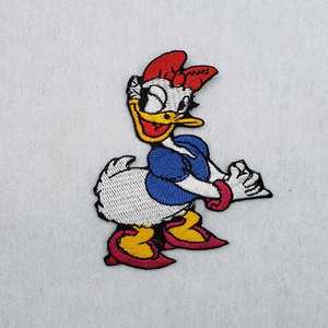 Parche bordado personalizado, autoadhesivo - Product Image 3