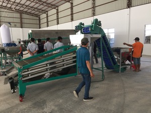 เครื่องคัดแยกเม็ดมะม่วงหิมพานต์ความจุขนาดใหญ่คุณภาพสูงขายส่งดีที่สุดในเวียดนามจากโรงงานในเวียดนาม - Product Image 5