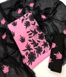 Costumes de smoking en coton pour dames-Shalwaar Khameez avec décoration en cristal Demi-manches Motif solide - Product Image 1