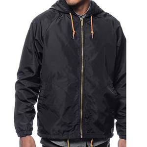 Veste coupe-vent à capuche de couleur personnalisée, style streetwear, coupe-vent brodé pour homme avec des caractéristiques imperméables et à séchage rapide - Product Image 4