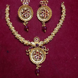 Venta caliente Collar corto para mujeres indias colgante de joyería de oro de moda para fiestas de boda figura collares para regalo - Product Image 4