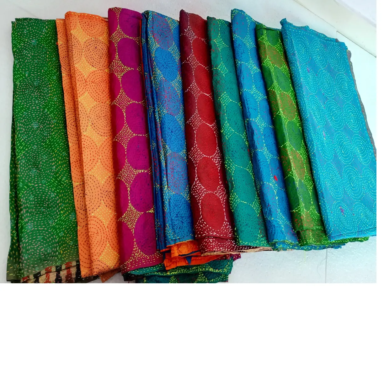 Kantha 스티치 작업 스카프 아름다운 밝은 색상으로 다양한 크기로 제공