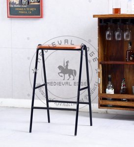 Tabouret de Bar au Design contemporain, élégant avec finition en bois de teck et support métallique fabriqué au bord médiéval, à prix abordable - Product Image 2