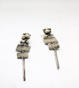 Pendientes colgantes de latón y plata para mujer y niña, diseño artificial hecho a mano, al mejor precio - Product Image 1