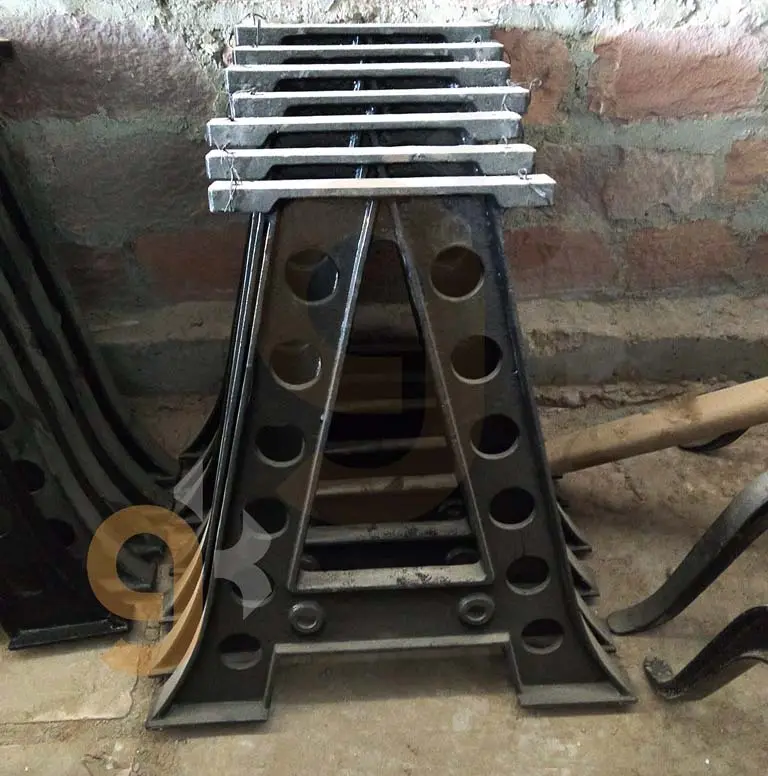 鋳鉄製工業用テーブル脚