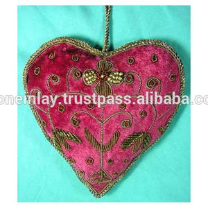 Ornements de Noël indiens brodés à la main en Zari - Product Image 1