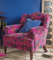 Sillón de Lujo Tradicional con Respaldo de Alas, Tapizado en Terciopelo Rosa Estampado, con Patas de Madera de Mango, para Sala de Estar Moderna