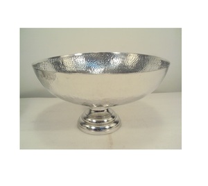 Bol poinçon en aluminium martelé unique de piédestal - Product Image 1