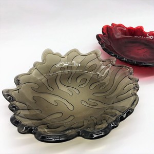 Vaisselle en verre soufflé à la main de forme ronde avec motif de corail écologique - Product Image 1