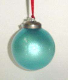 Décoration de Noël intérieure/extérieure avec boules de verre suspendues - Product Image 4