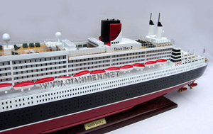 Maqueta de Barco de Crucero de Madera QUEEN MARY 2 - Buque Transatlántico Vietnamita Hecho a Mano - Product Image 5