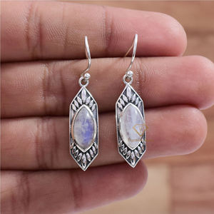 Vente en gros de boucles d'oreilles de créateur en argent sterling 925 ovales naturelles en pierre de lune arc-en-ciel à la mode pour les occasions de fête - Product Image 2