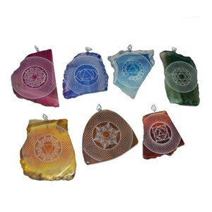 Grabado 7 Chakra rebanada colgantes - Product Image 1