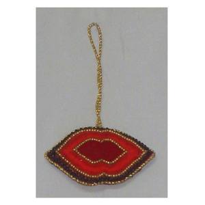 Ornement suspendu en forme de lèvres pour la décoration - Product Image 1