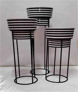 Bộ Chậu Hoa Và Giá Đứng Bán Chạy Gồm Ba Giá Đỡ Vàng Để Trang Trí Nội Thất Trong Nhà - Product Image 4