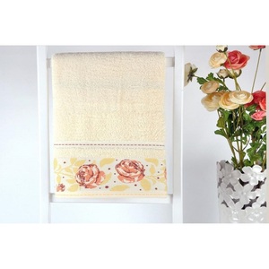 Serviette en coton doux pour hôtel Serviette de bain au design moderne Serviette en coton doux de luxe Serviette pour usage hôtelier Serviette douce et absorbante - Product Image 1