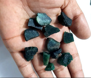 Rubis naturel brut, pierre brute traitée thermiquement avec jeu de couleurs - Product Image 2