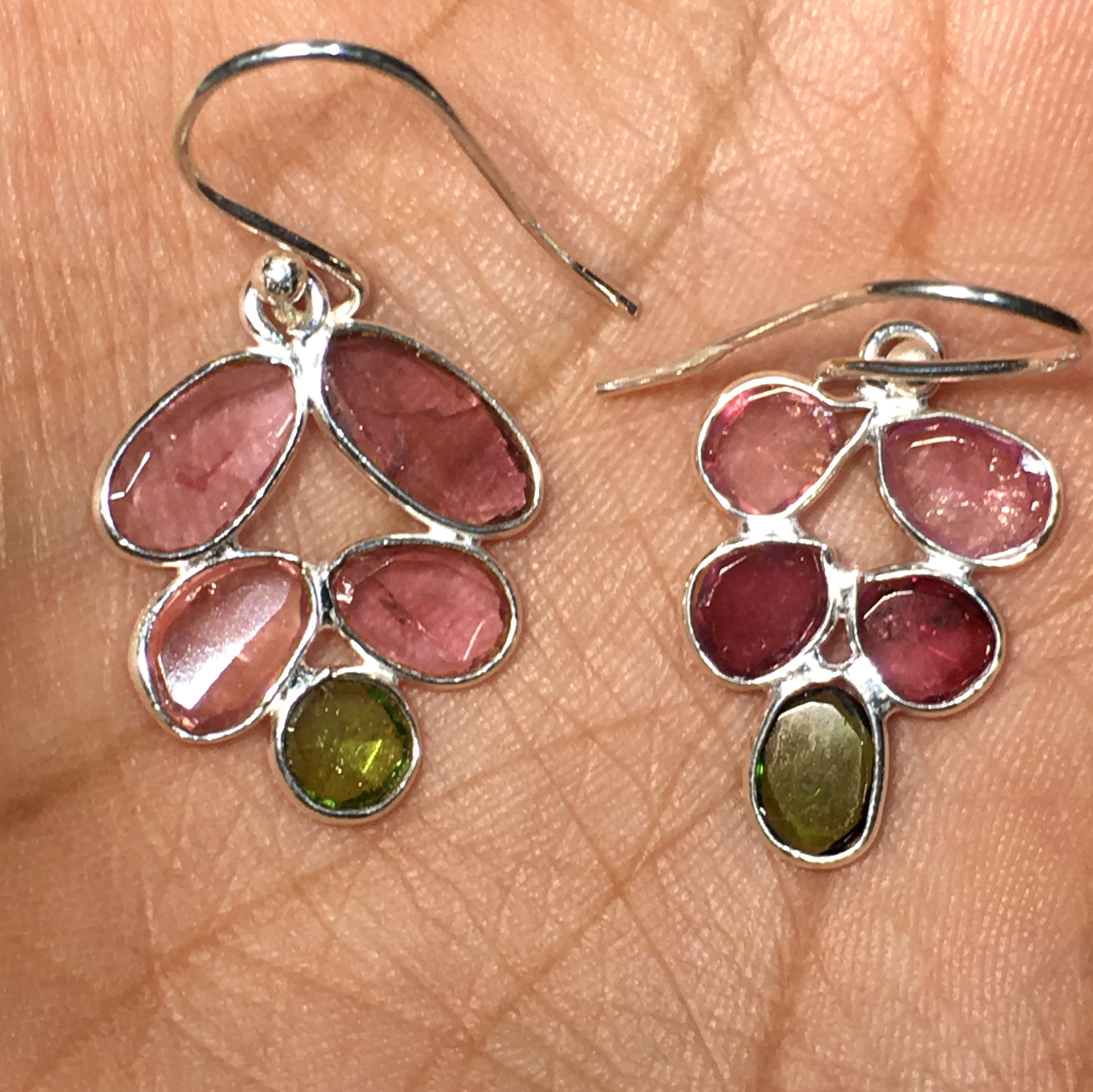 เช่นเดียวกับภาพ