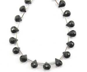 Pierre précieuse spinelle noire naturelle à facettes en forme de goutte d'eau perles de Briolette fabrication de bijoux faits à la main vente en gros - Product Image 6