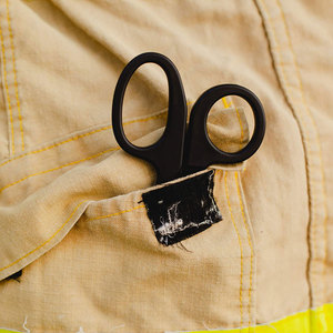 Tijeras médicas, cizalla EMT y de Trauma, calidad prémium, 7,5 ", Rosa/negro - Product Image 6