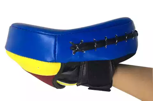 Equipo de entrenamiento de lucha gratis Punch Target Pad Cuero MMA Muay Thai Artes marciales Guantes de Kick Boxing para hombres - Product Image 6