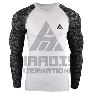 Último diseño Hombres Rash Guard Ropa deportiva Color sólido Mangas largas Rash Guard con logotipo personalizado - Product Image 1