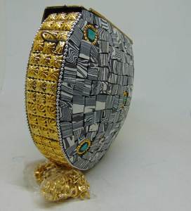 Pearl stone mosaic metal clutch purse - Product Image 3