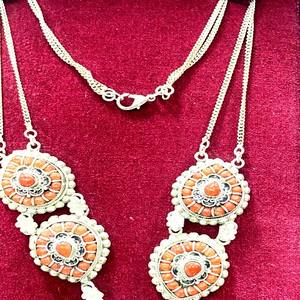 Colliers pendentifs classiques en argent tibétain, symbole de la paix, accessoires inspirés du bouddhisme pour les fêtes et les cadeaux - Product Image 3