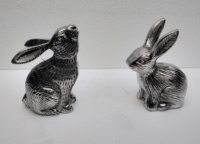 Figurine en métal aluminium poli en forme de lapin AE Design américain Décoration intérieure Table Top Animal Theme Candle Holder India
