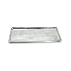 Bandeja de almacenamiento y servicio cuadrada de metal de hierro galvanizado de diseño antiguo Uso doméstico con asas de acabado natural y patrón ovalado - Product Image 6