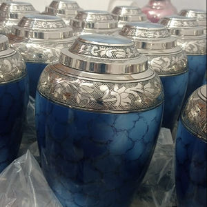 ทองเหลืองที่มีคุณภาพสูงไฟสีฟ้าเผาศพ URN ศพอุปกรณ์ทองเหลืองไฟสีฟ้าเผาศพ URN สีฟ้าเมฆ URN Brassworld อินเดีย - Product Image 2